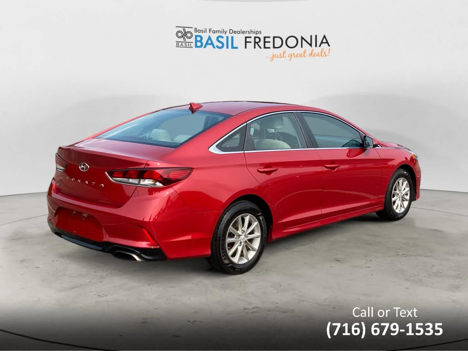 Used 2019 Scarlet Red Hyundai SE image 9