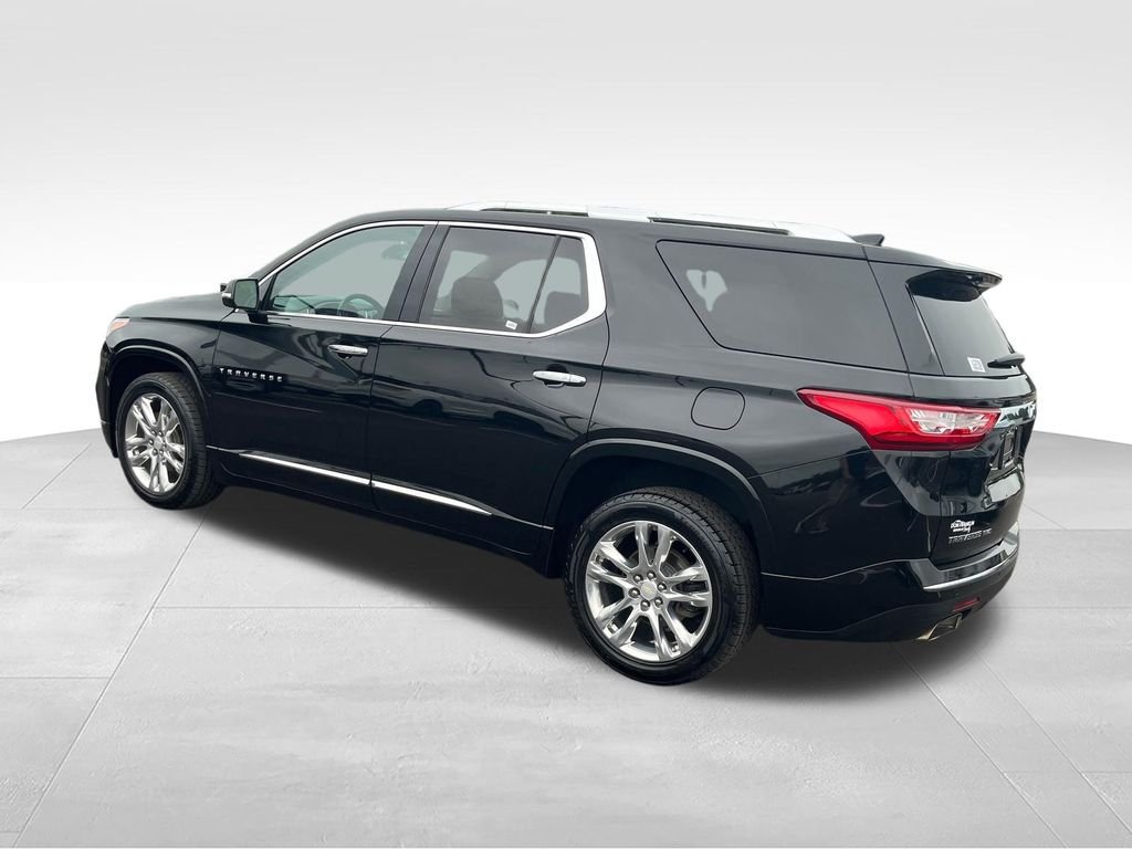 Used 2019 Black Chevrolet High Country image 3
