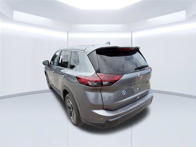 Used 2024 Gray Nissan SV image 8