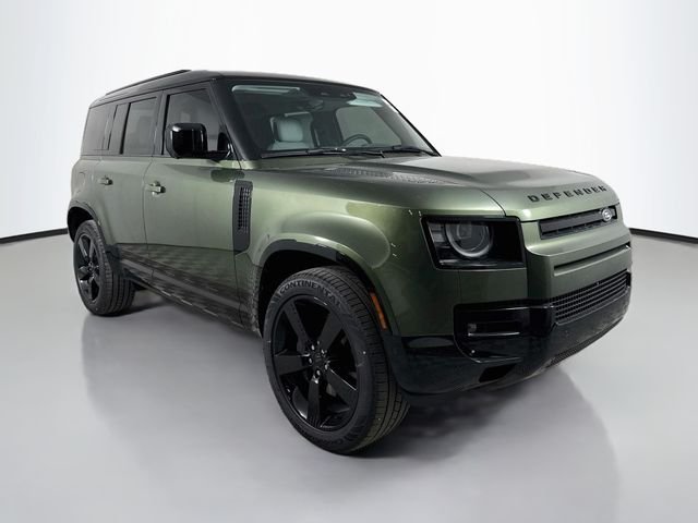 New 2026 Woolstone Green Land Rover X-Dynamic SE image 3