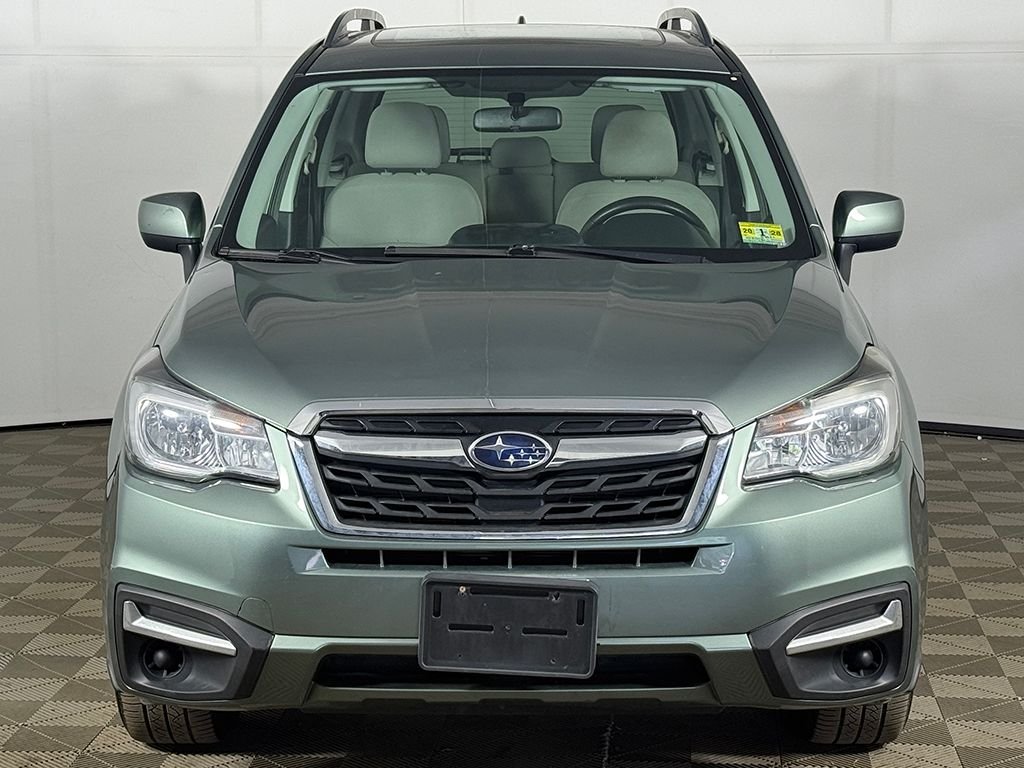 Used 2018 Green Subaru 2.5i Premium image 9