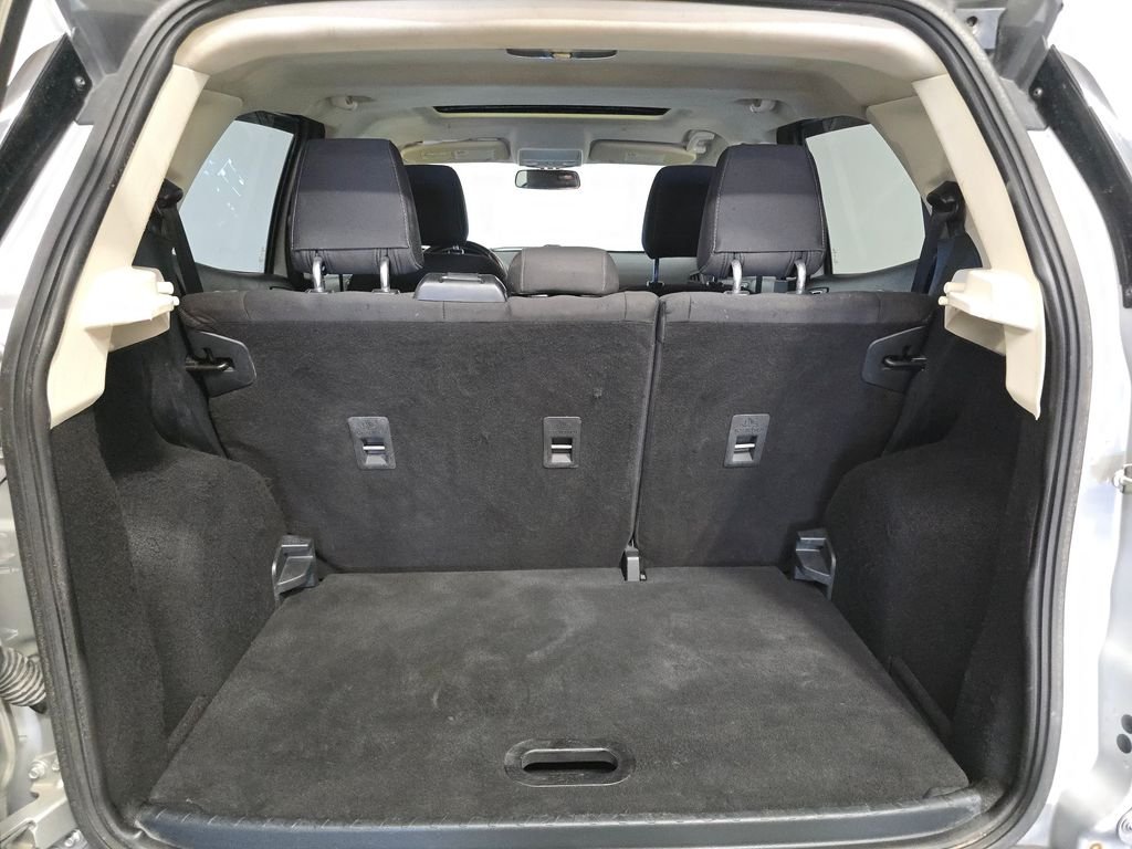 Used 2019 Silver Ford SE image 22