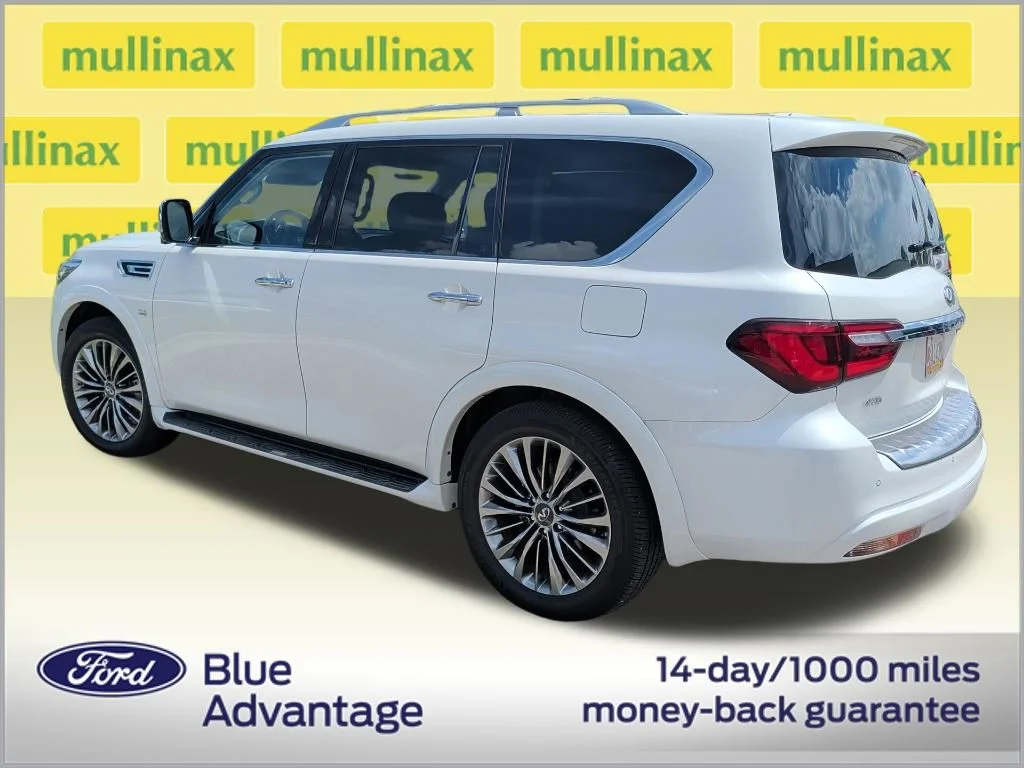 Used 2020 White INFINITI LUXE image 3
