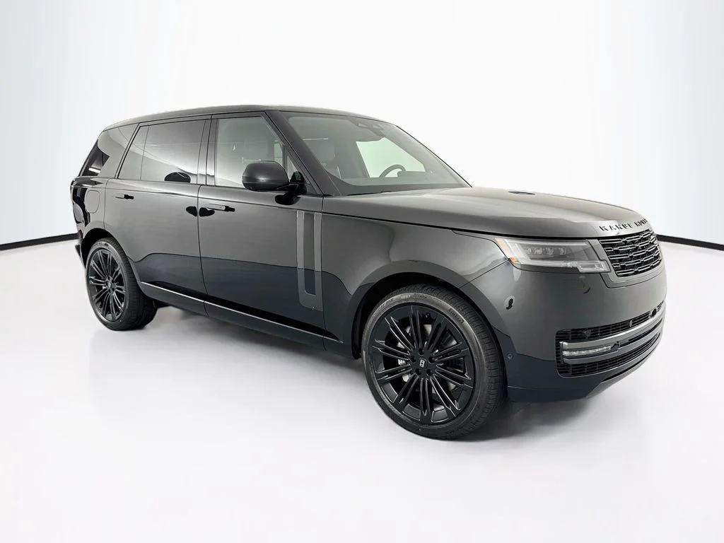 New 2027 Santorini Black Land Rover SE image 3