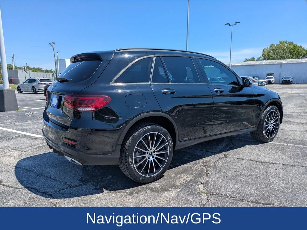 Certified Used 2022 Black Mercedes-Benz GLC 300 image 4