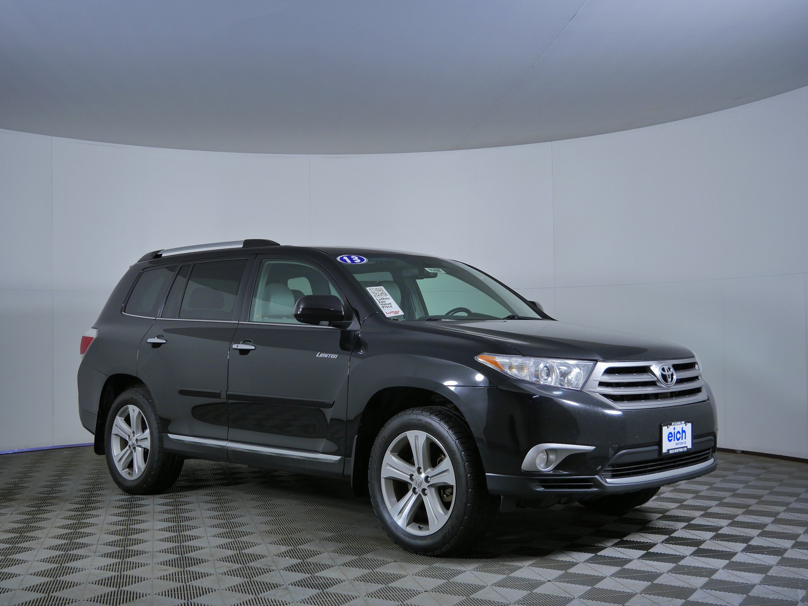 Used 2013 Black Toyota Limited image 1