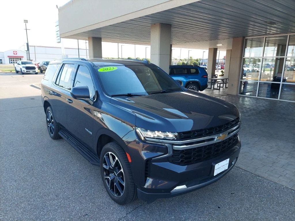 Used 2023 Gray Chevrolet Commercial Flee image 1