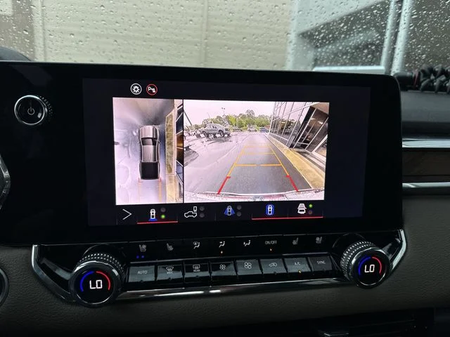 Used 2024 White GMC Denali image 18