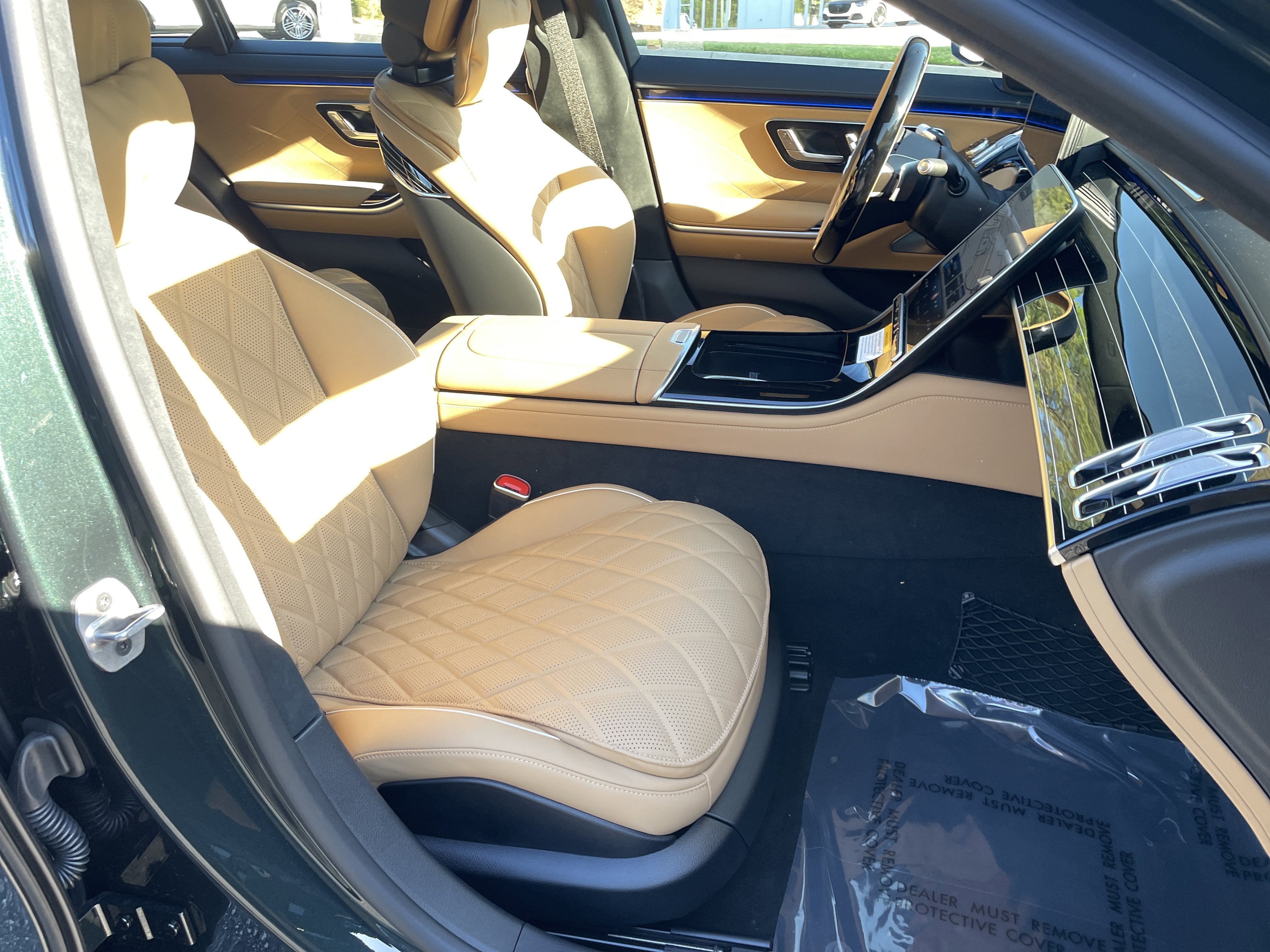 New 2026 MANUFAKTUR Exclusive Allanite Green Metallic Mercedes-Benz S 580 4MATIC® Sedan image 43