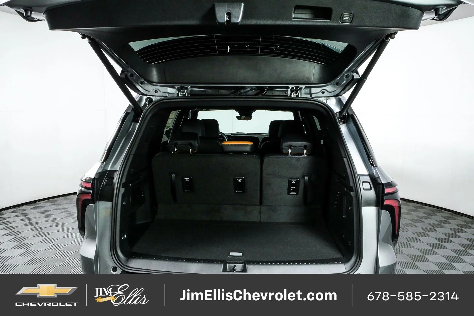 New 2027 Sterling Gray Metallic Chevrolet Z71 image 29