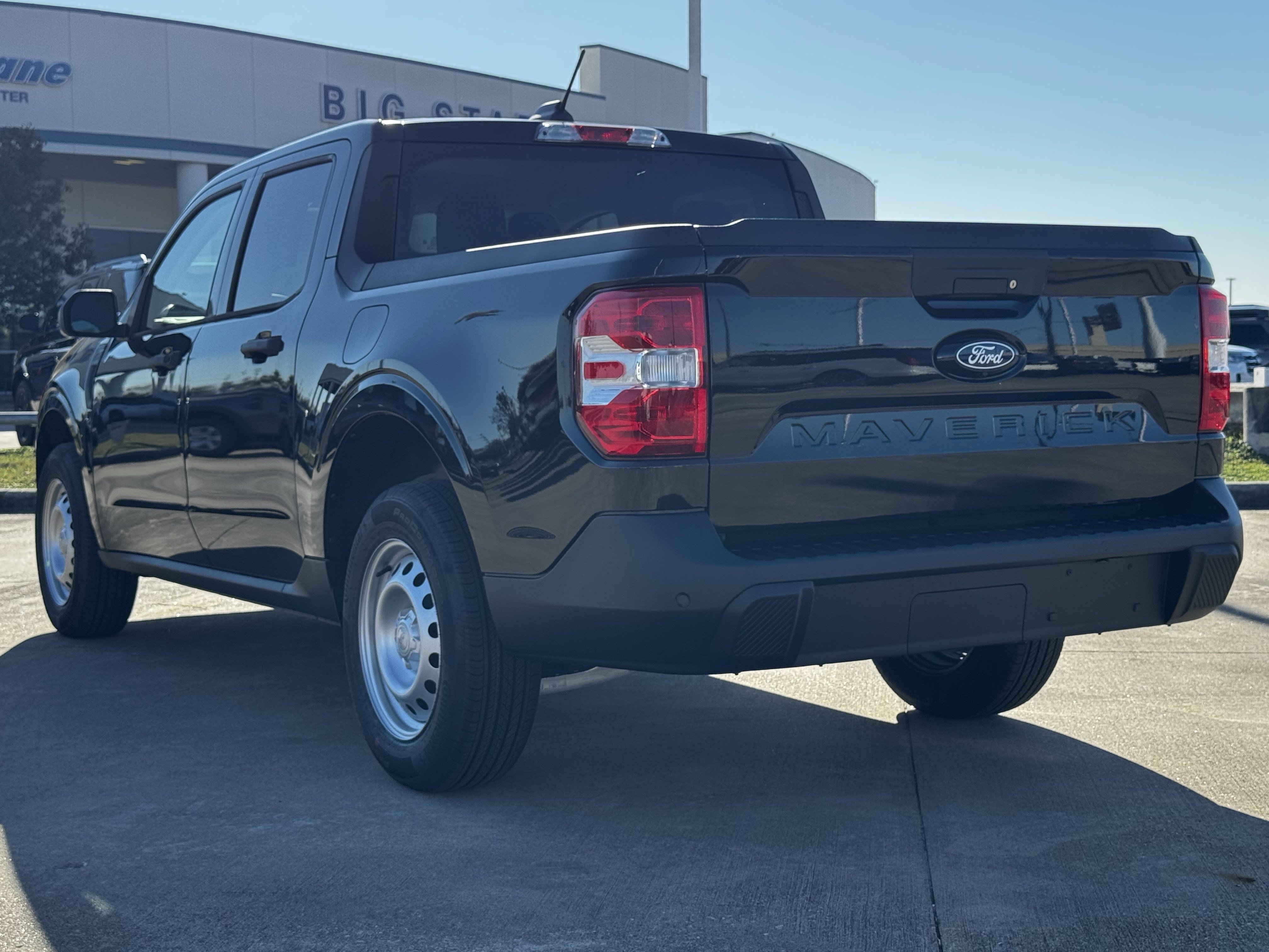 New 2026 Shadow Black Ford XL image 8