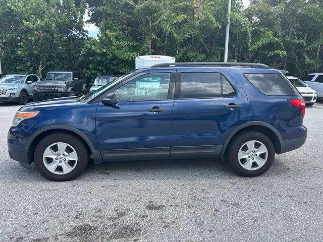 Used 2012 Blue Ford Base image 4