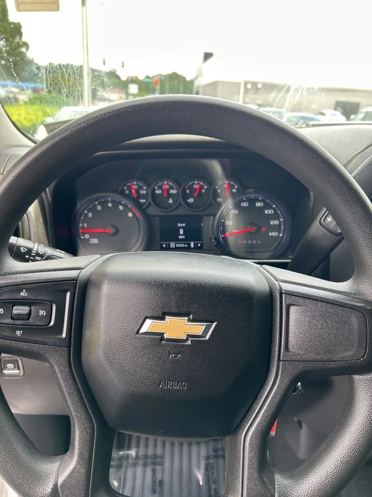 Used 2019 White Chevrolet Custom image 13