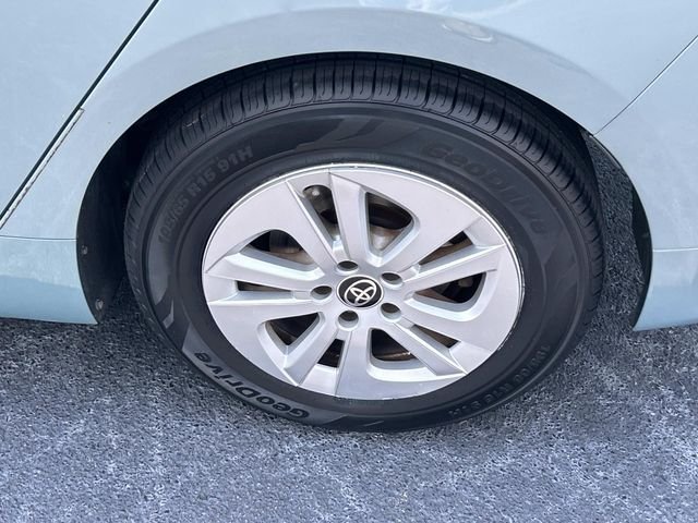 Used 2016 Beige Toyota Two image 13