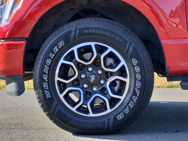 Used 2023 Red Ford XLT image 17