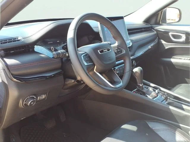 Used 2023  Jeep Trailhawk image 8