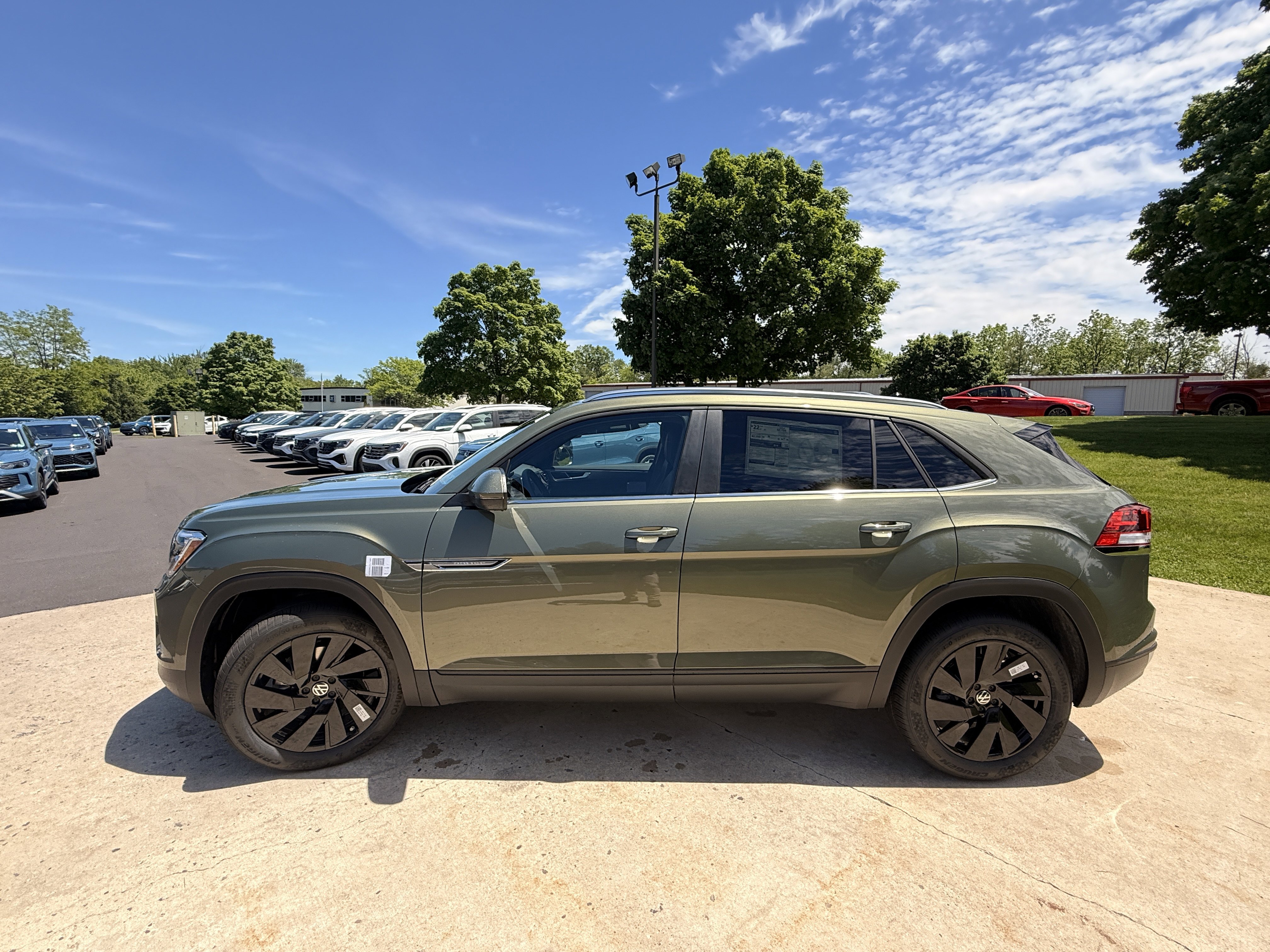 New 2026 Avocado Green Pearl Volkswagen 2.0T SE w/Technology image 11