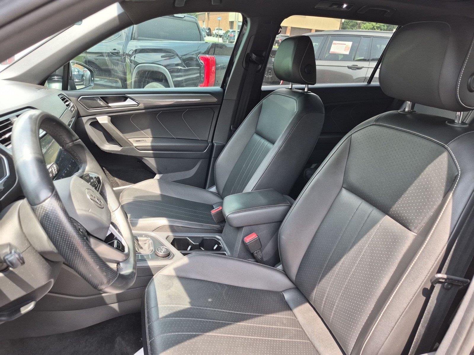 Used 2022 Deep Black Pearl Volkswagen SE R-Line Black image 18