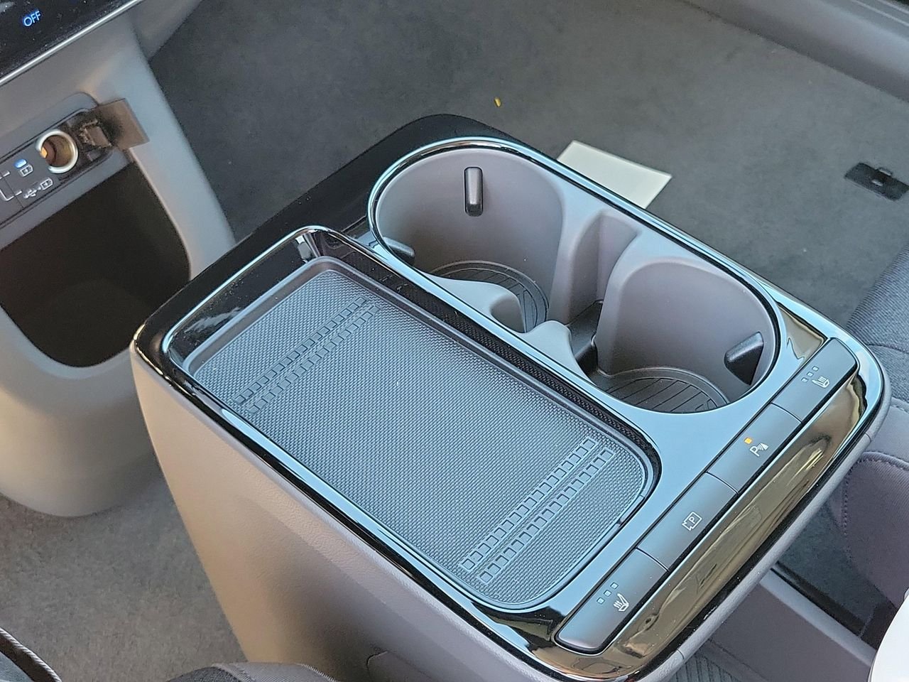 New 2026 Cyber Gray Hyundai SE image 13