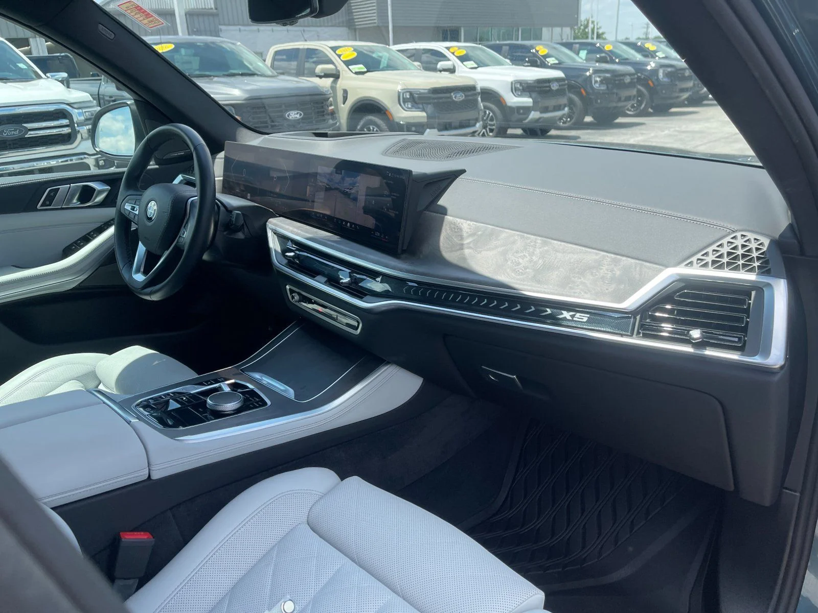 Used 2025 Blue BMW xDrive40i image 18