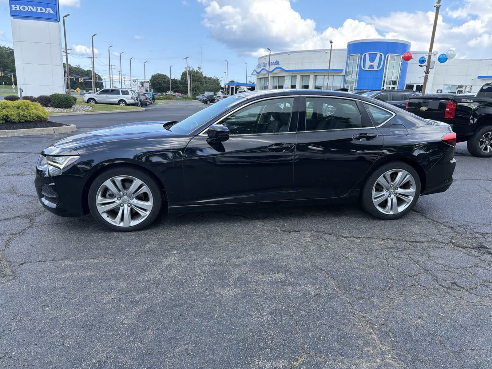 Used 2023 Majestic Black Pearl Acura w/Technology Package image 2