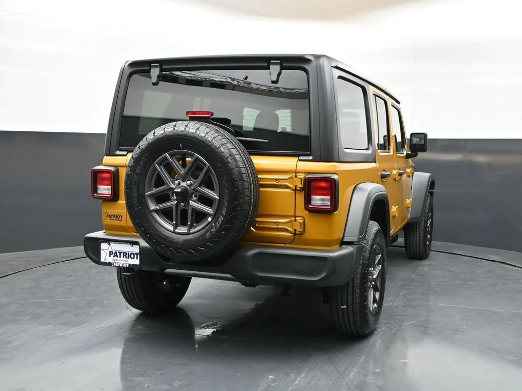 New 2026 Goldilocks Exterior Paint Jeep Sport S image 29