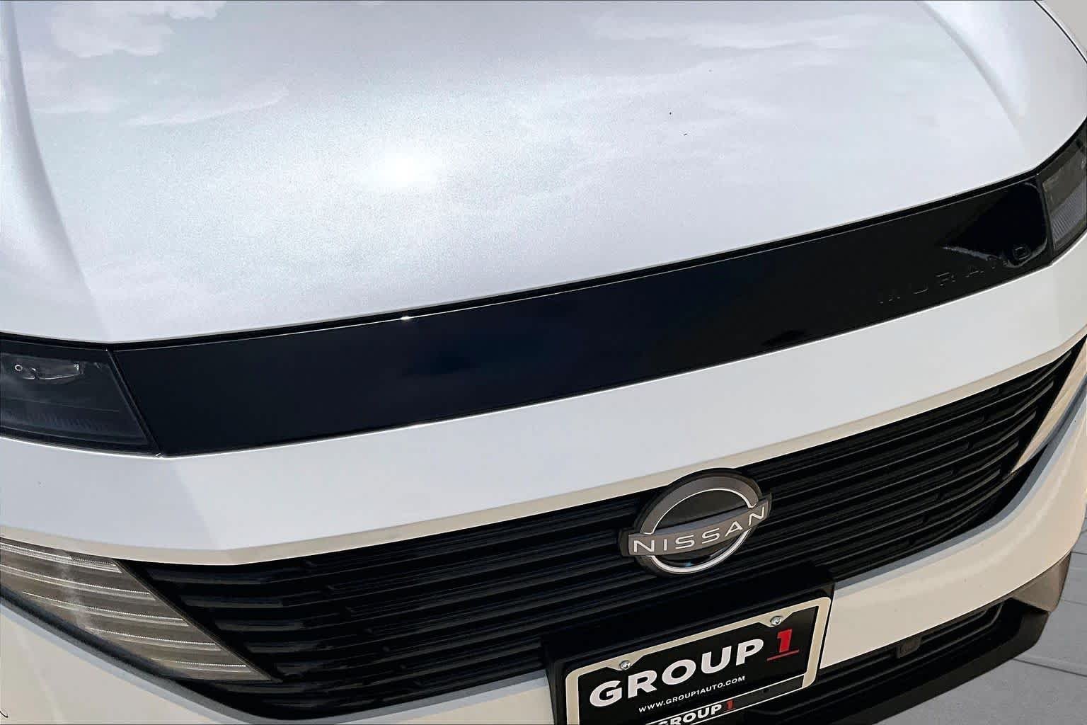 Used 2025 Everest White Pearl Tricoat Nissan SV image 28