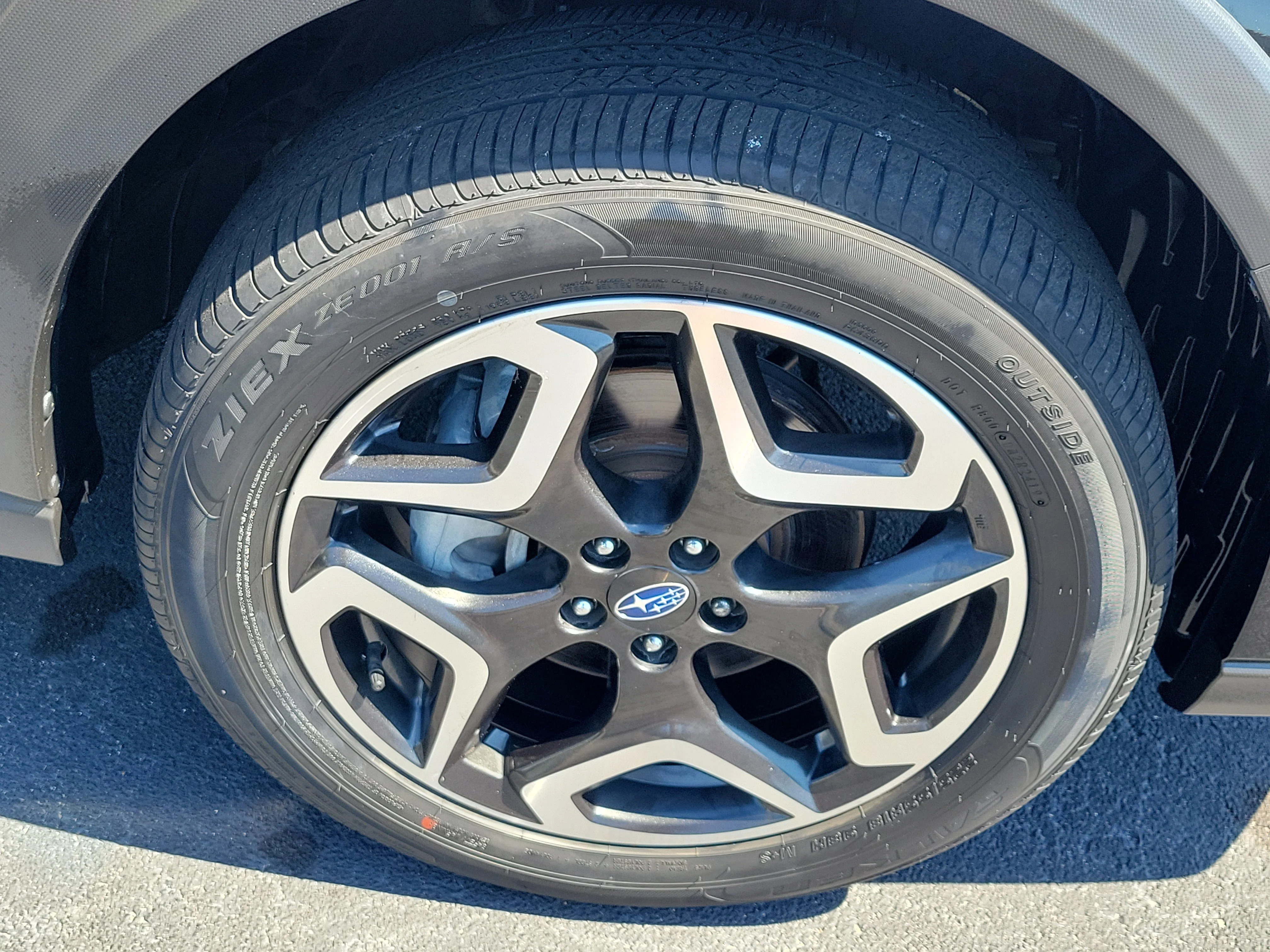 Used 2019 Crystal Black Silica Subaru Limited image 8