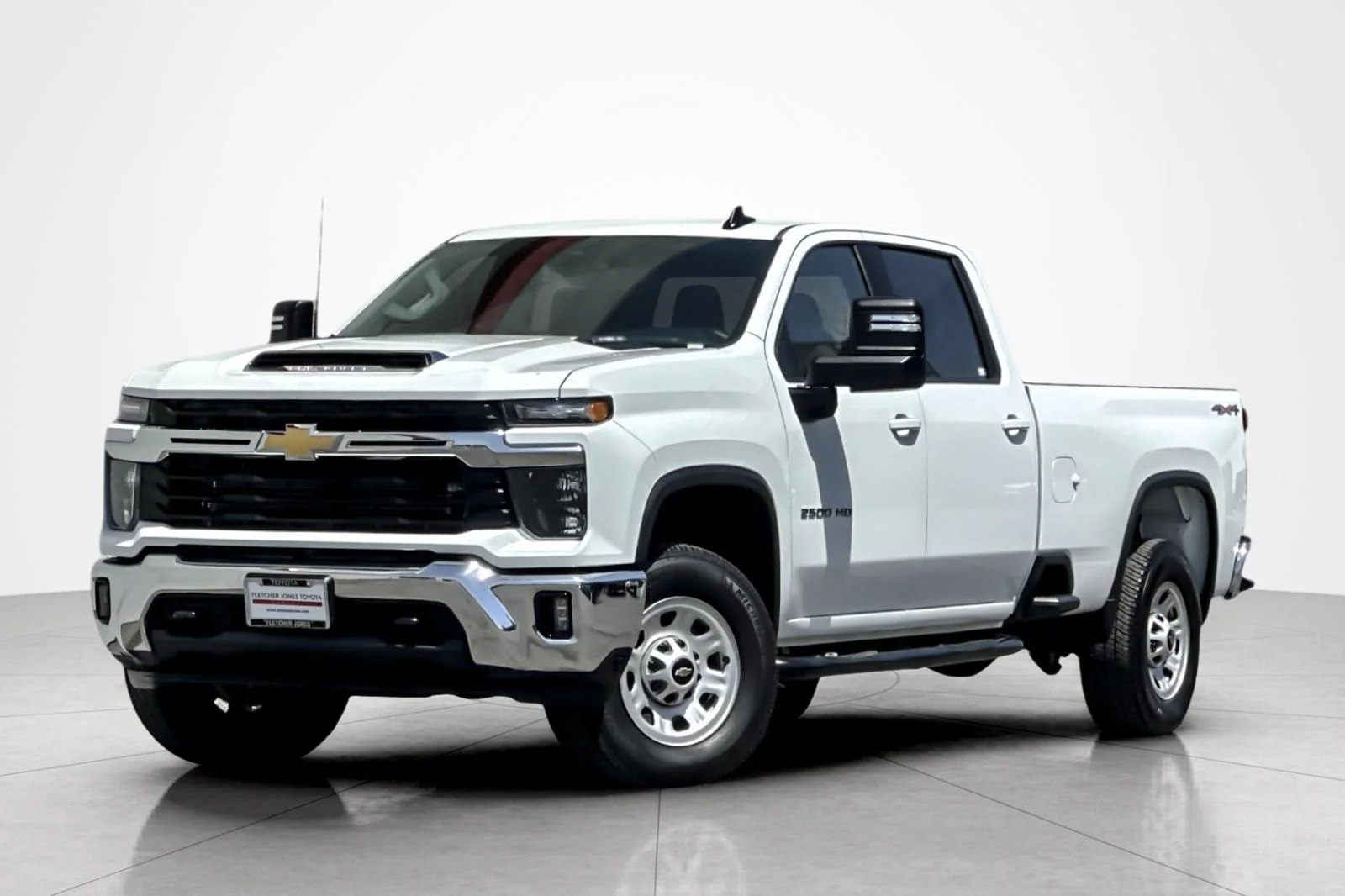 2025 Chevrolet Silverado HD LT 4WD Crew Cab Standard Box's photo