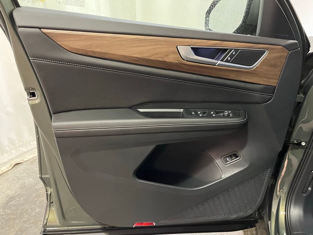 New 2026 Green Volkswagen 2.0T SE w/Technology image 9