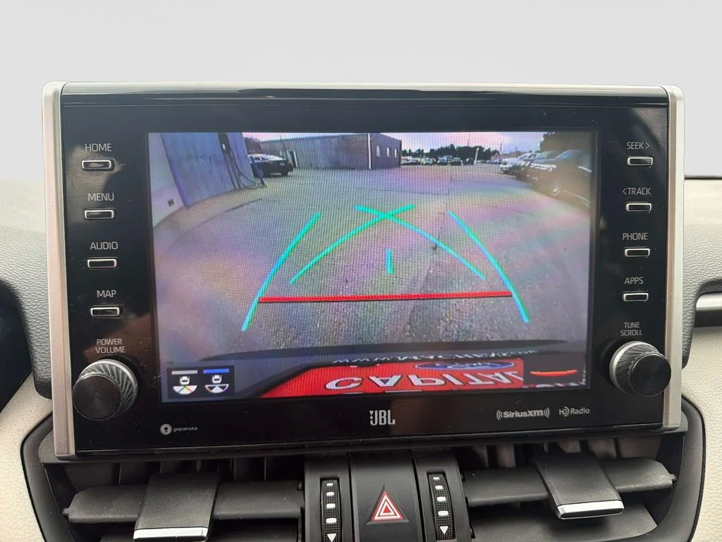 Used 2022 Silver Toyota XLE Premium image 25