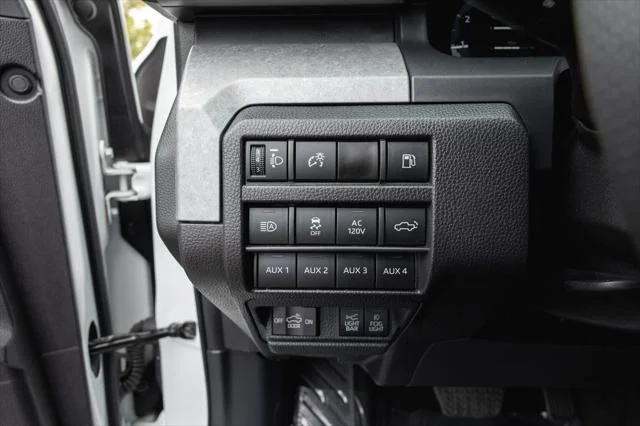Certified Used 2025 ICE CAP Toyota  image 15