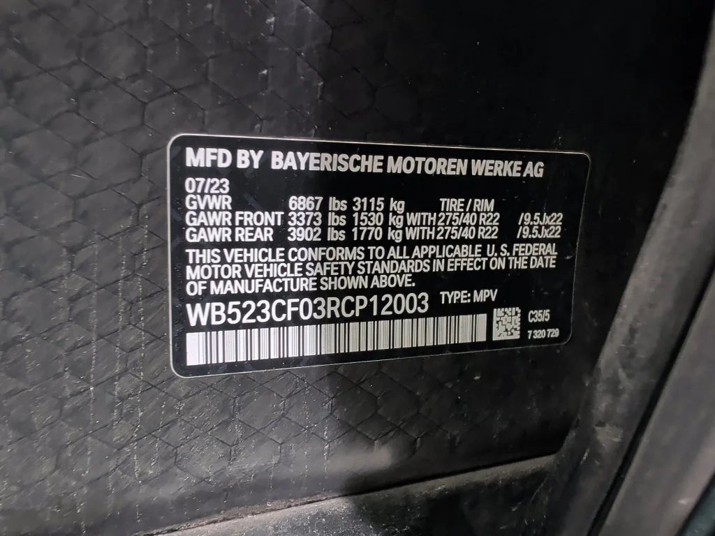 Used 2024 Blue BMW xDrive50 image 15
