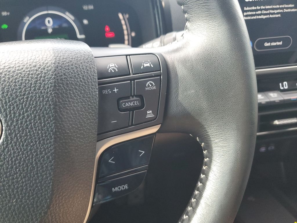 Used 2025  Toyota SE image 21
