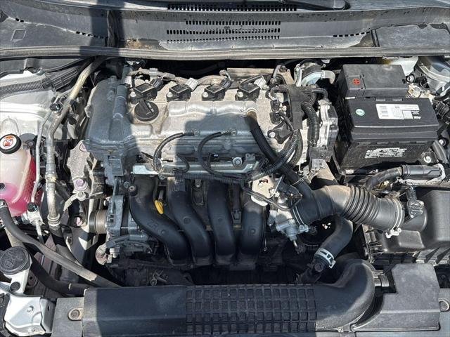 Certified Used 2021 CLASSIC SILVER MET Toyota  image 16