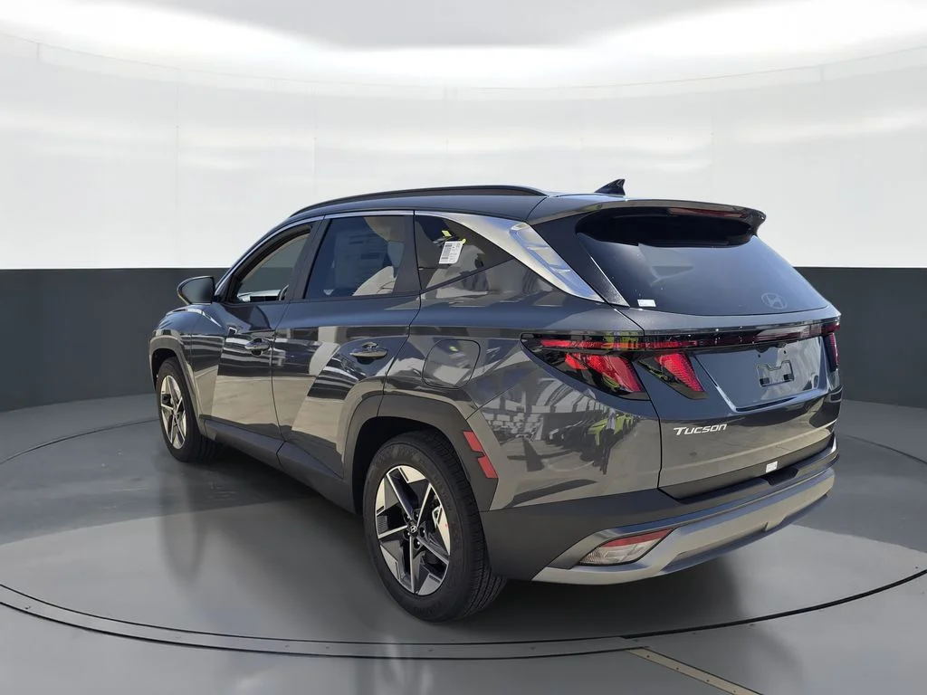 New 2026 Gray Hyundai SEL image 4