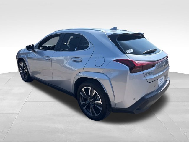 Used 2025 Silver Lexus 300h Premium image 3
