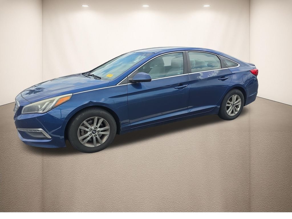 Used 2015 Blue Hyundai SE image 10