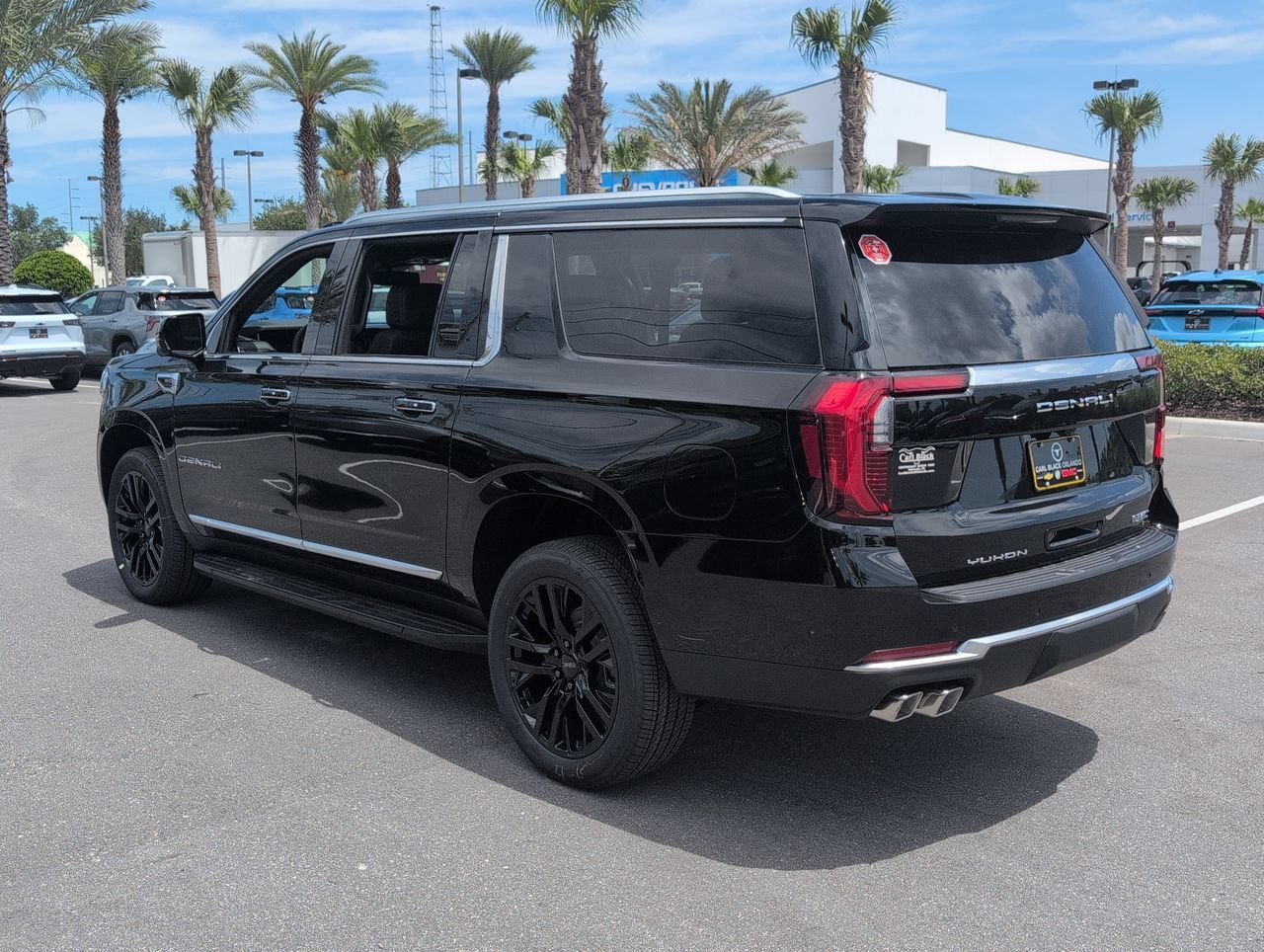 2026 GMC Yukon XL Denali - Photo 6