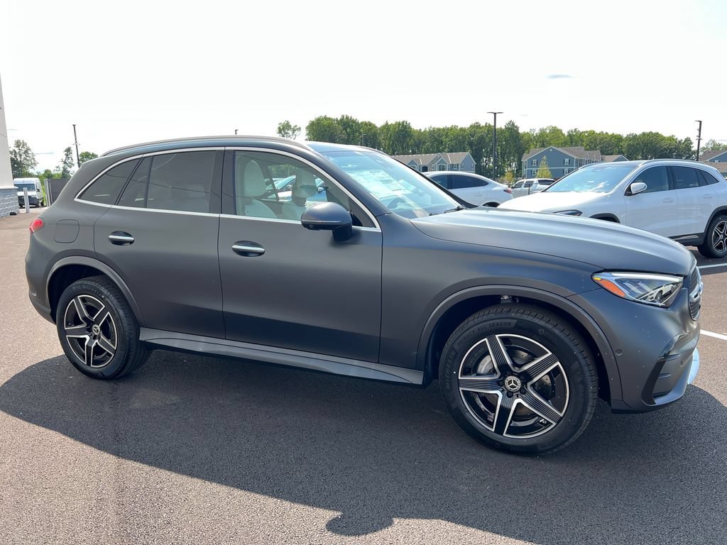 New 2026 MANUFAKTUR exclusive graphite grey magno Mercedes-Benz GLC 300 image 37