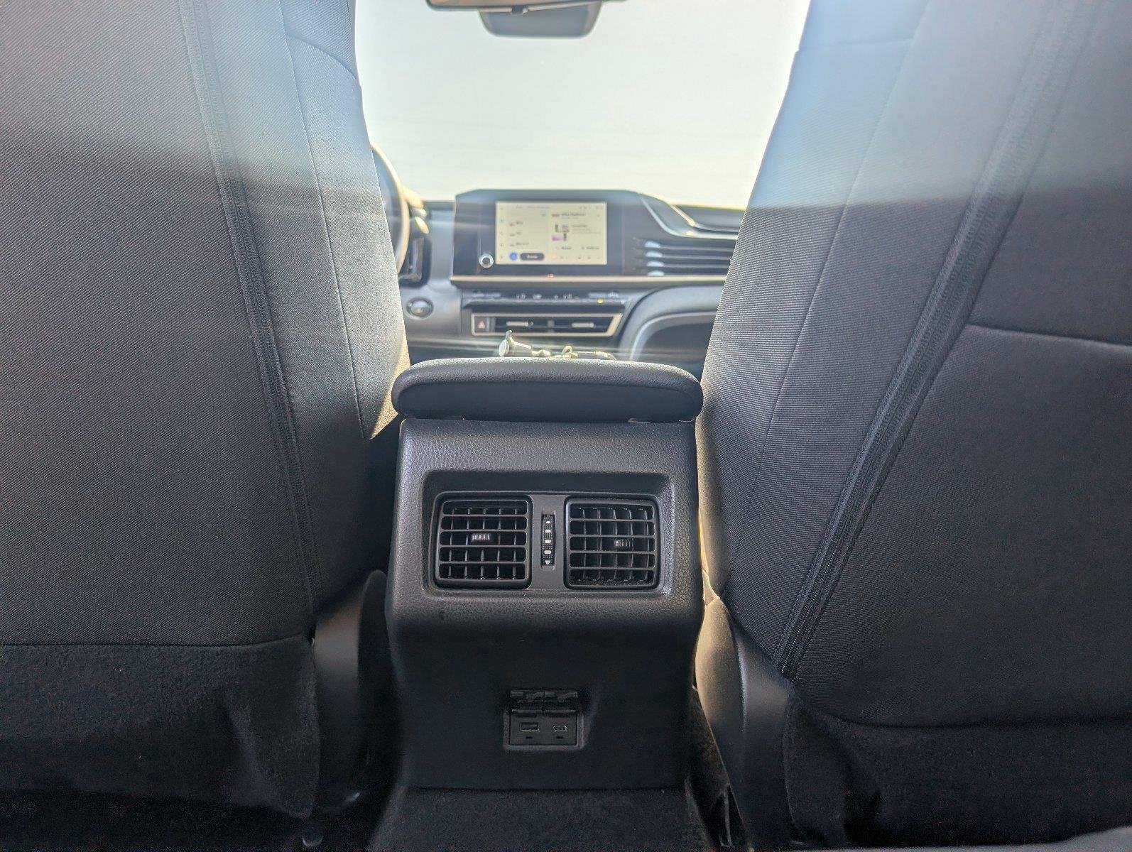 Used 2025 Ice Cap Toyota LE image 34