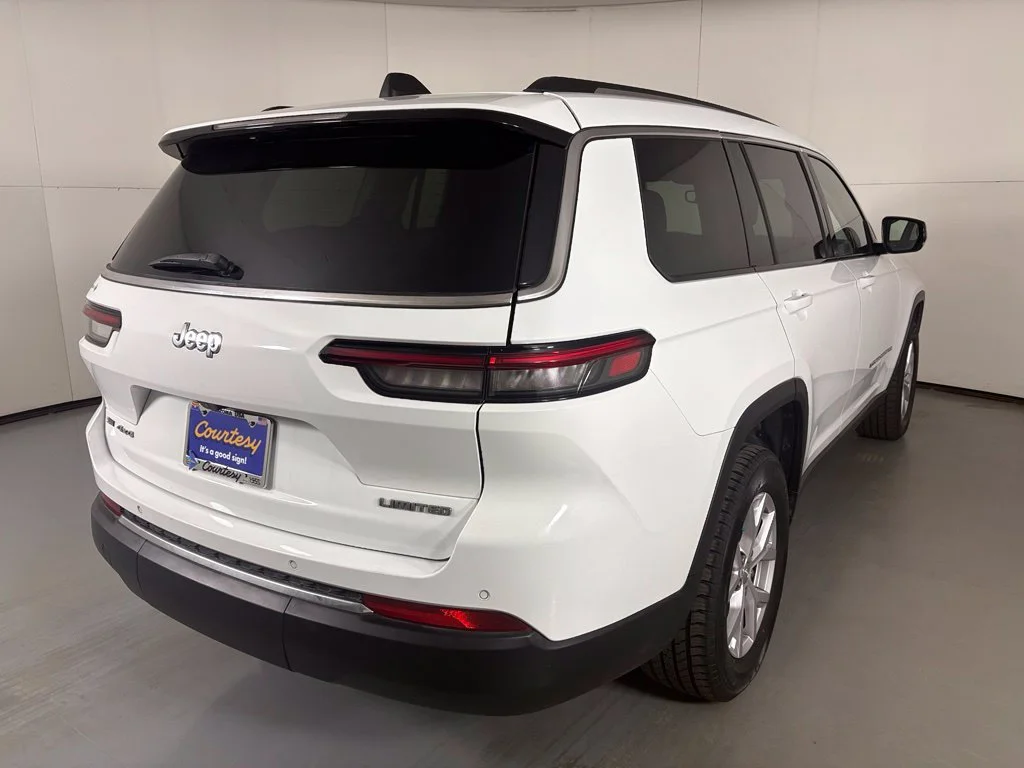 Used 2022 White Jeep Limited image 8