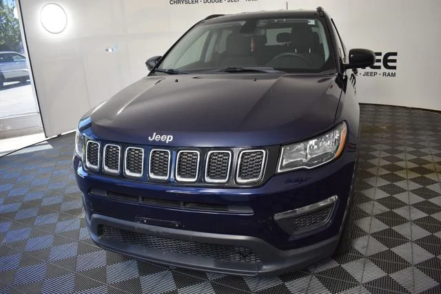 Used 2019 Blue Jeep Sport image 8