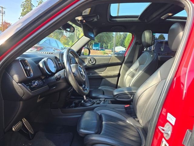 Used 2018 Chili Red MINI Base image 20