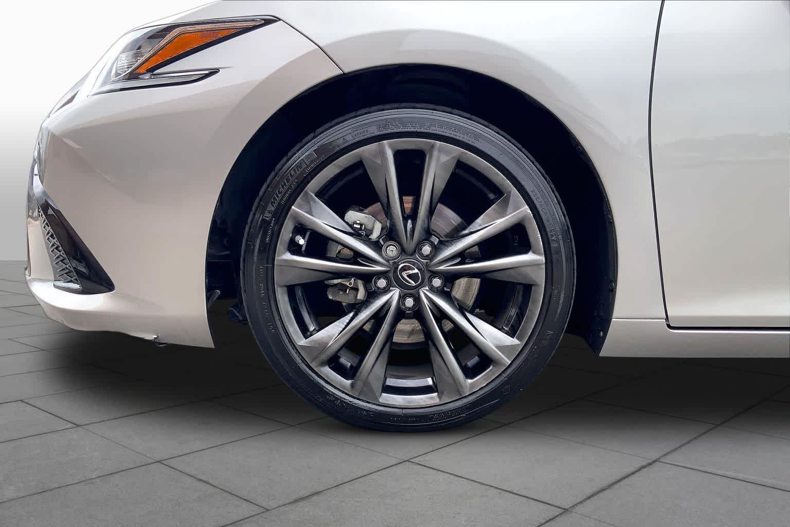 Used 2021 Atomic Silver Lexus F SPORT image 11