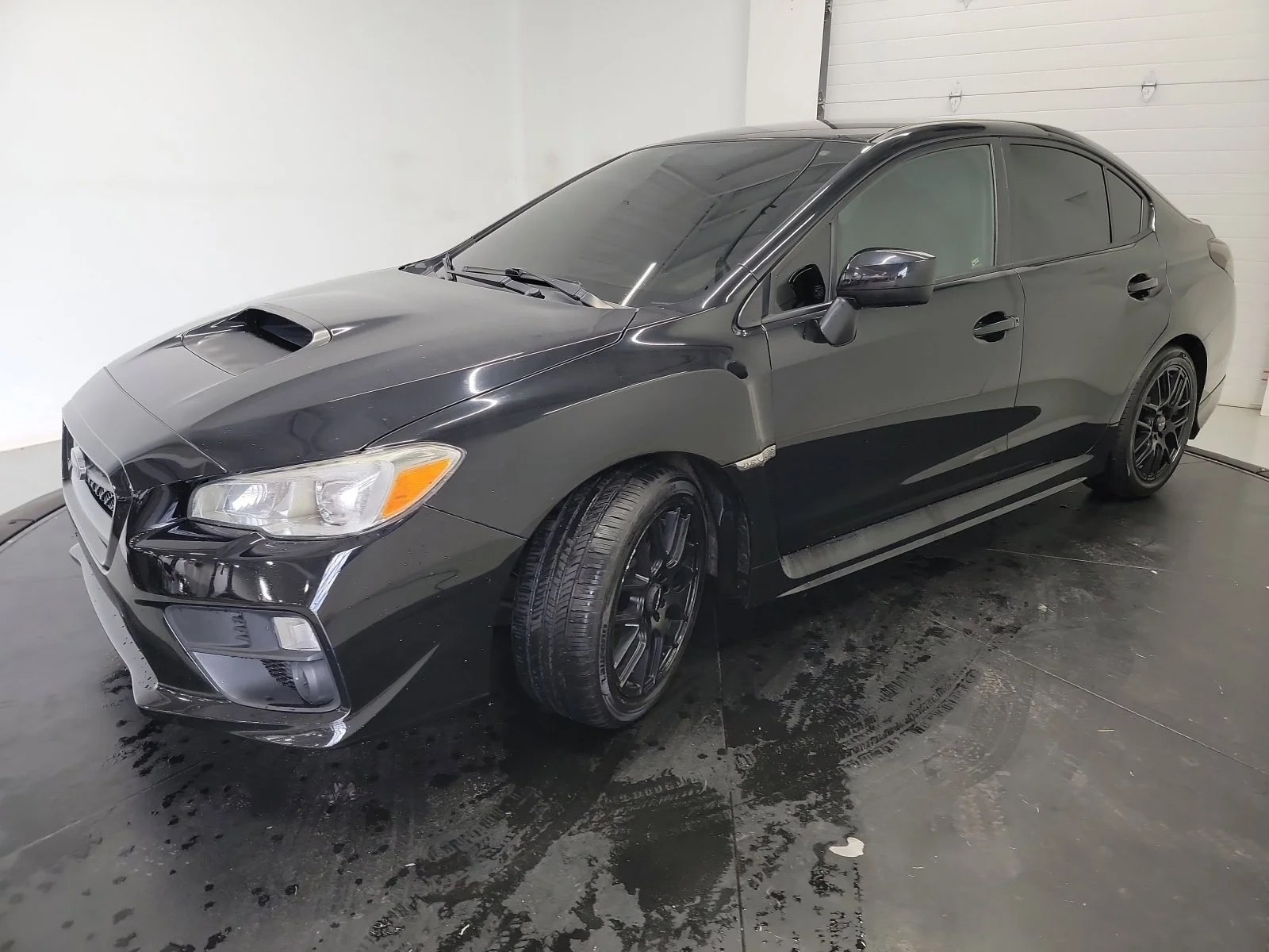 Used 2016 Crystal Black Silica Subaru Base image 3