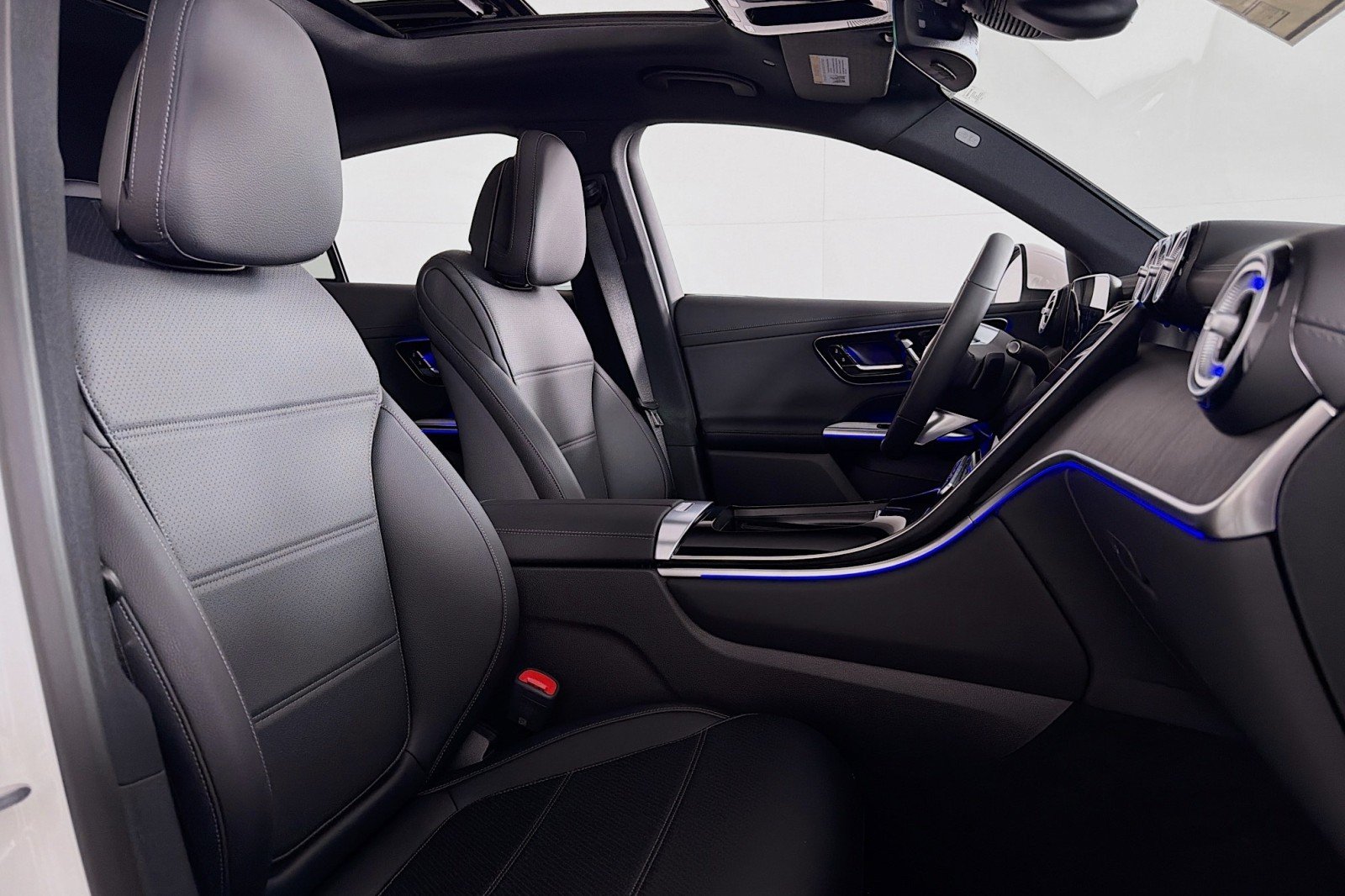 New 2026 Polar White Mercedes-Benz GLC 300 4MATIC® Coupe image 6