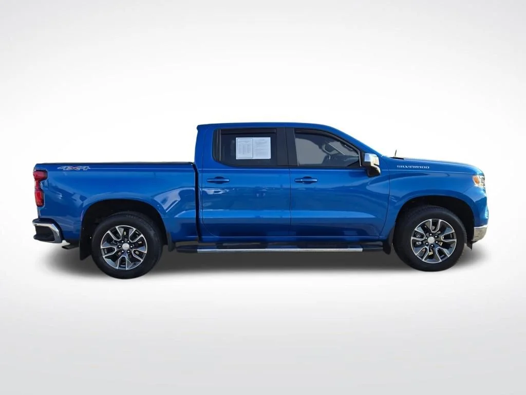 Used 2023 Blue Chevrolet LT image 2