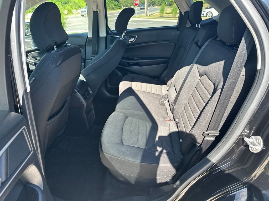 Used 2018 Black Ford SEL image 22