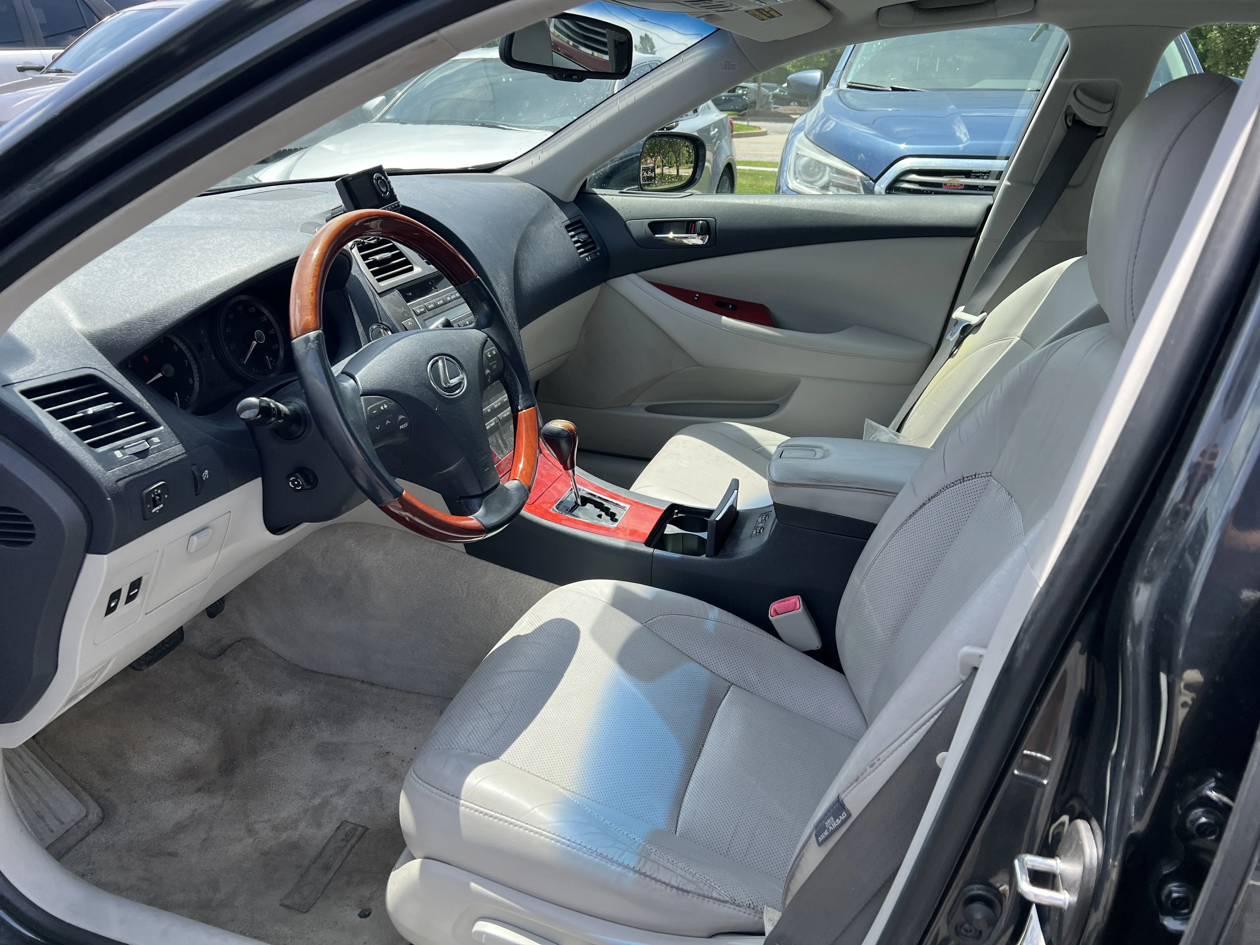 Used 2008 Gray Lexus 350 image 9